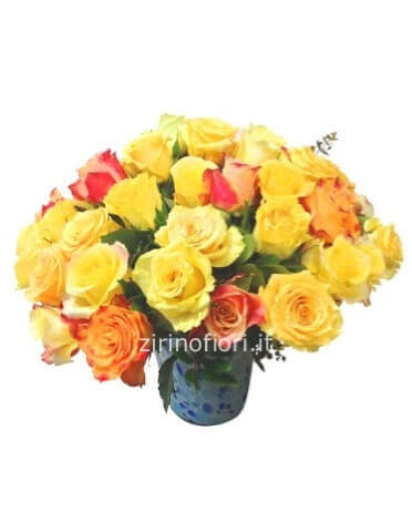 Bouquet con rose giallo e arancio